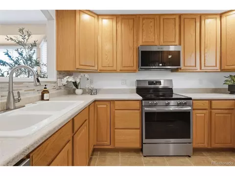 Kitchen - 20351 E Lasalle Pl, Aurora, CO 80013 photo 3 of 7
