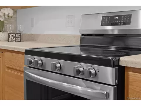 Kitchen - 20351 E Lasalle Pl, Aurora, CO 80013 photo 1 of 7