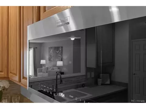 Kitchen - 20351 E Lasalle Pl, Aurora, CO 80013 photo 7 of 7