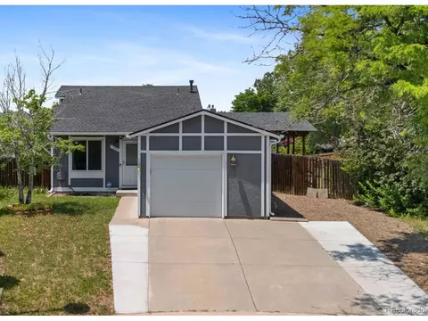 3895 S Truckee Ct, Aurora, CO 80013
