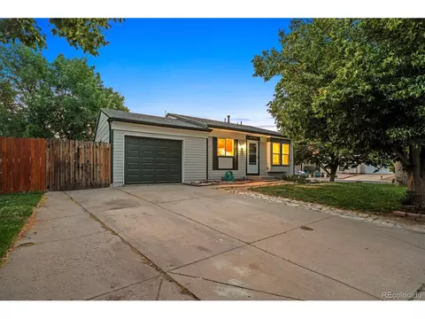 20714 E Buchanan Dr, Aurora, CO 80011
