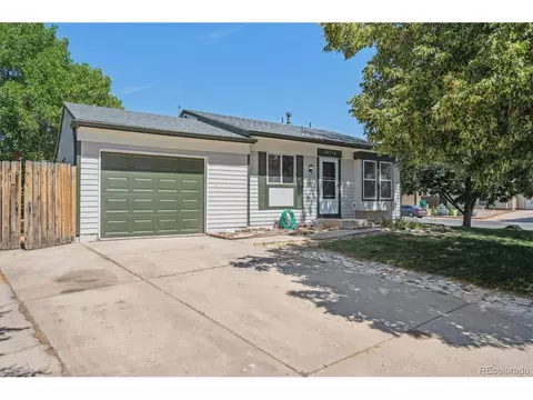 20714 E Buchanan Dr, Aurora, CO 80011 photo 3