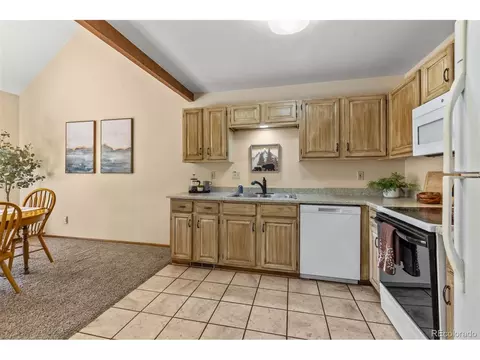 Kitchen - 41 Poplar Cir, Silverthorne, CO 80498 photo 4 of 4