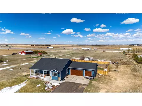 55779 E Apache Pl, Strasburg, CO 80136 photo 2