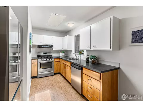 705 Gillaspie Dr, Boulder, CO 80305 photo 10