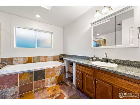 110 30th St, Boulder, CO 80305 photo 23