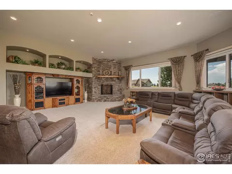 4256 Estate Dr, Berthoud, CO 80513 photo 9