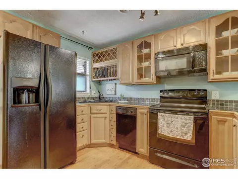 225 E 8th Ave #E-12, Longmont, CO 80504 photo 4