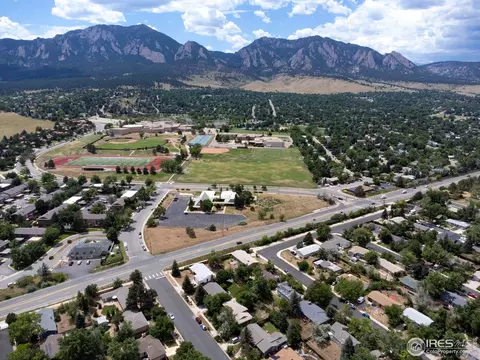 1475 Chambers Dr, Boulder, CO 80305 photo 2