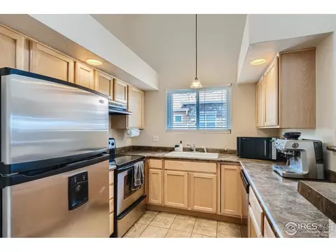 812 Lucca Dr, Evans, CO 80620 photo 4