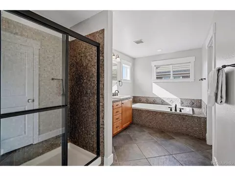 8608 E 25th Dr, Denver, CO 80238 photo 23