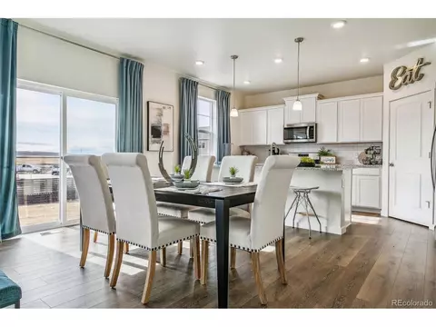 27404 E Byers Ave, Aurora, CO 80018 photo 5