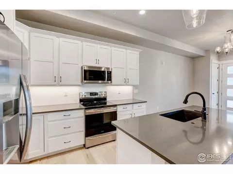166 High Point Dr, Longmont, CO 80504