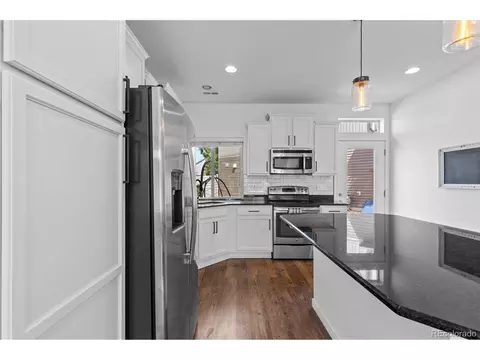 Kitchen - 18631 E 53rd Ave, Denver, CO 80249 photo 9 of 10