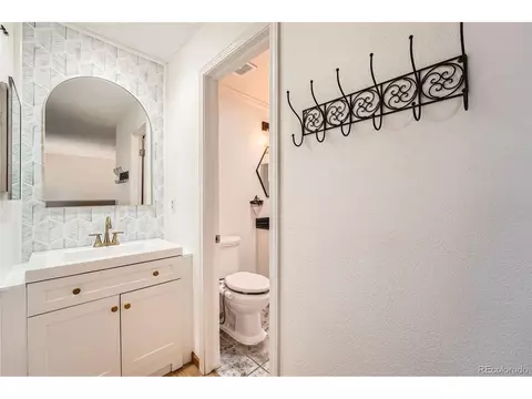 21585 E Powers Cir, Centennial, CO 80015 photo 17