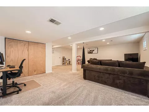 21585 E Powers Cir, Centennial, CO 80015 photo 22