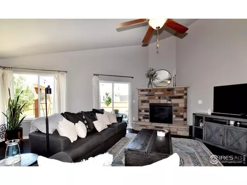 1516 Cirque Valley Ln, Severance, CO 80550 photo 4