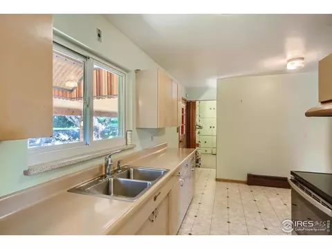 3090 Dover Dr, Boulder, CO 80305 photo 10