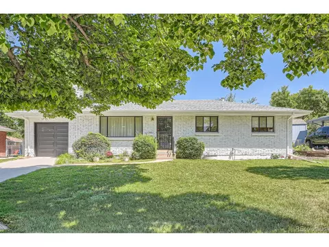 366 Kenton St, Aurora, CO 80010