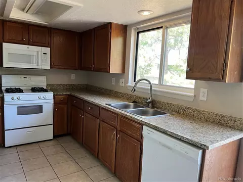 Undisclosed, Aurora, CO 80013 photo 10