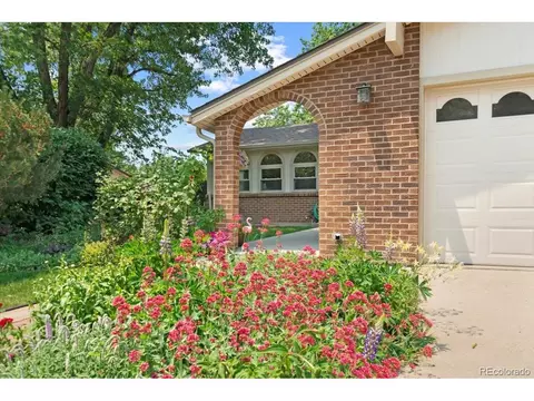 8553 Gray Ct, Arvada, CO 80003 photo 2