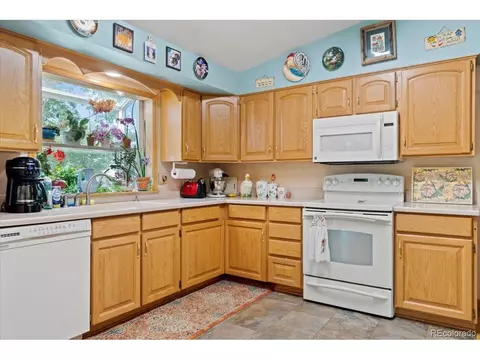 8553 Gray Ct, Arvada, CO 80003 photo 9