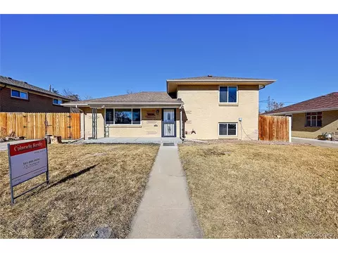 6729 54 Ave, Arvada, CO 80002