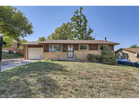 929 S Saulsbury St, Lakewood, CO 80226