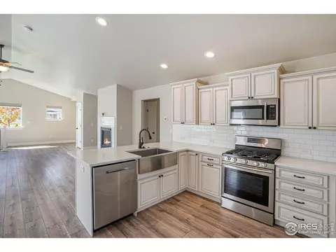 619 Davis Dr, Frederick, CO 80530 photo 3