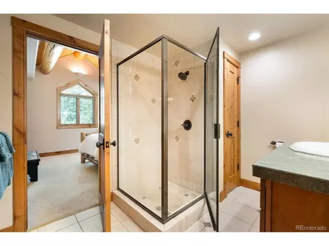 Bath - 1669 Sunset Dr, Tabernash, CO 80478 photo 6 of 7