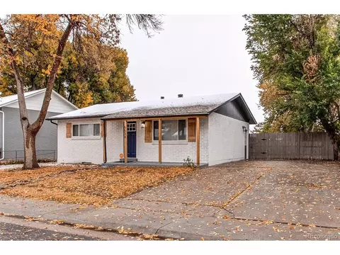 5534 Sable St, Denver, CO 80239 photo 2