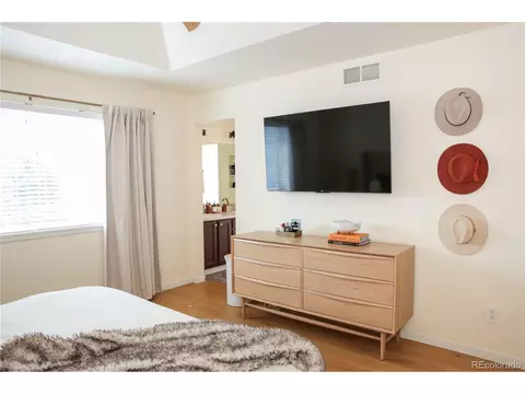8146 E Harvard Cir, Denver, CO 80231 photo 12