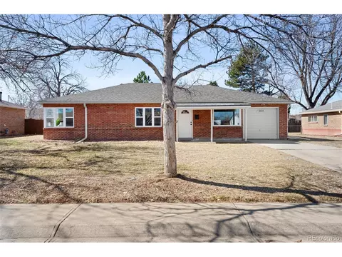 1239 Ursula St, Aurora, CO 80011