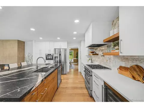 Kitchen - 1519 E Maplewood Ct, Littleton, CO 80121 photo 2 of 6