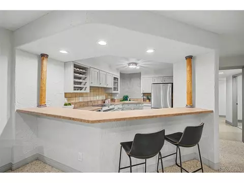 Kitchen - 1519 E Maplewood Ct, Littleton, CO 80121 photo 5 of 6