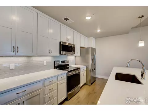 255 High Point Dr #G-206, Longmont, CO 80504