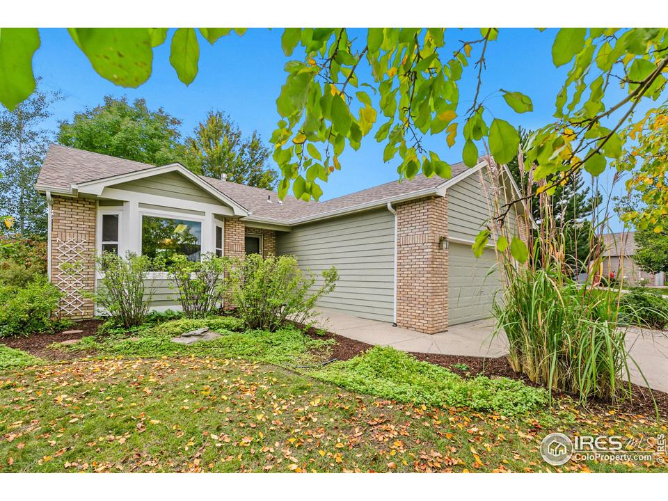  549 Saturn Dr, Fort Collins, CO 80525 photo 2