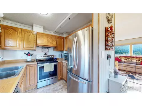 2425 Longview Dr, Estes Park, CO 80517 photo 4