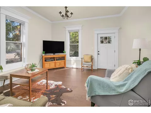 806 5th St, Berthoud, CO 80513 photo 6