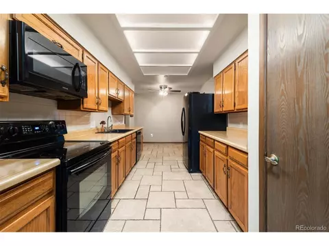 12014 E Maple Ave, Aurora, CO 80012 photo 11