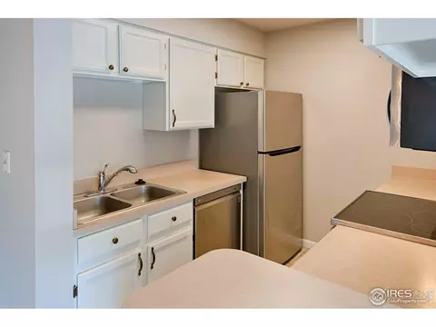 4658 White Rock Cir #4, Boulder, CO 80301 photo 2