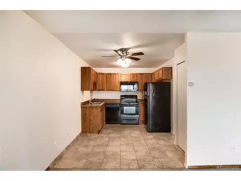 Kitchen - 9155 E Center Ave #2C, Denver, CO 80247 photo 3 of 4