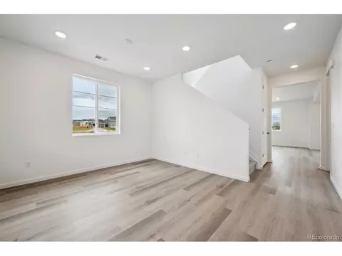 24790 E 39th Ave, Aurora, CO 80019 photo 3
