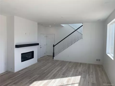 27880 E 10th Dr, Aurora, CO 80018 photo 3
