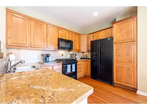 Kitchen - 23372 E Chenango Pl, Aurora, CO 80016 photo 2 of 3