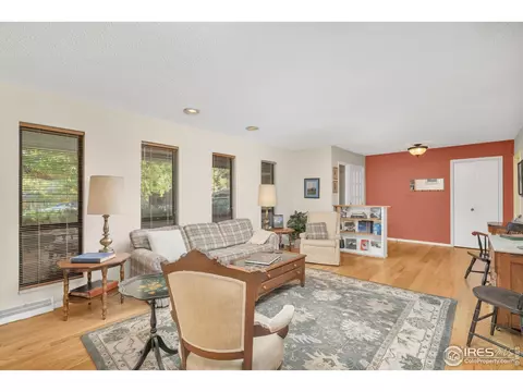 825 Laurel Ave, Boulder, CO 80303 photo 8