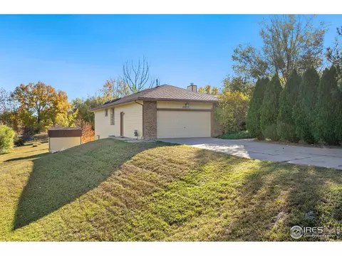 8024 Moore St, Arvada, CO 80005 photo 3