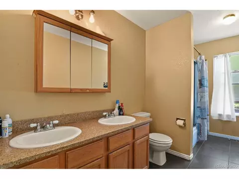 1046 Mobile St, Aurora, CO 80011 photo 19