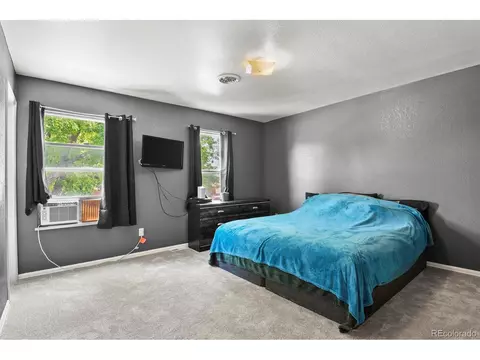 1046 Mobile St, Aurora, CO 80011 photo 17