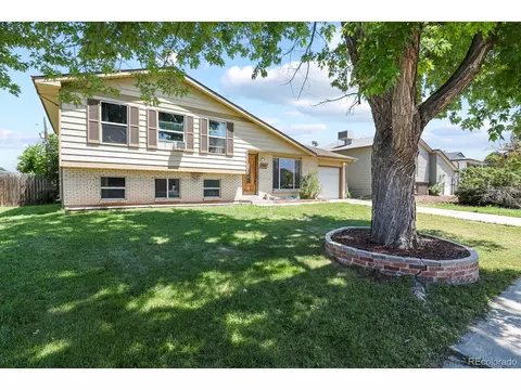 1046 Mobile St, Aurora, CO 80011 photo 2